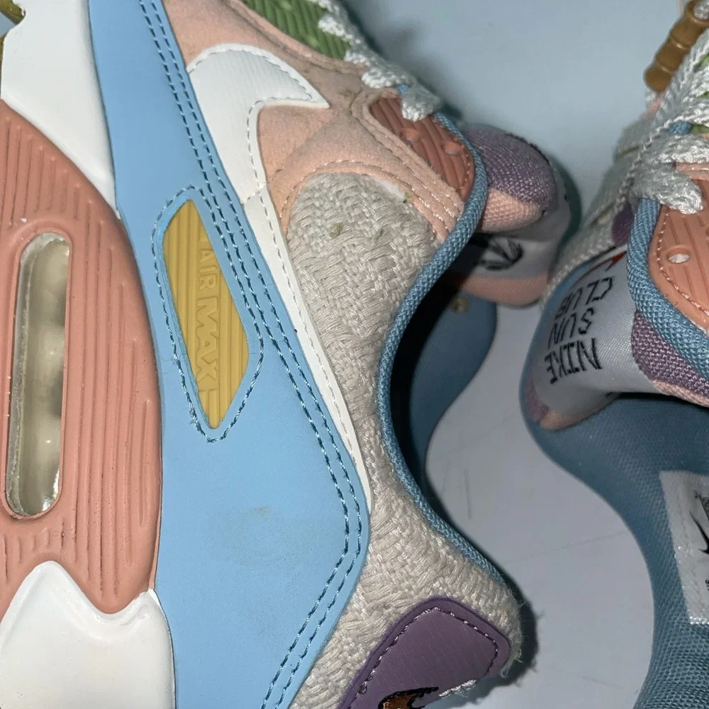 Size 7 womens - Nike Air Max 90 Sun Club